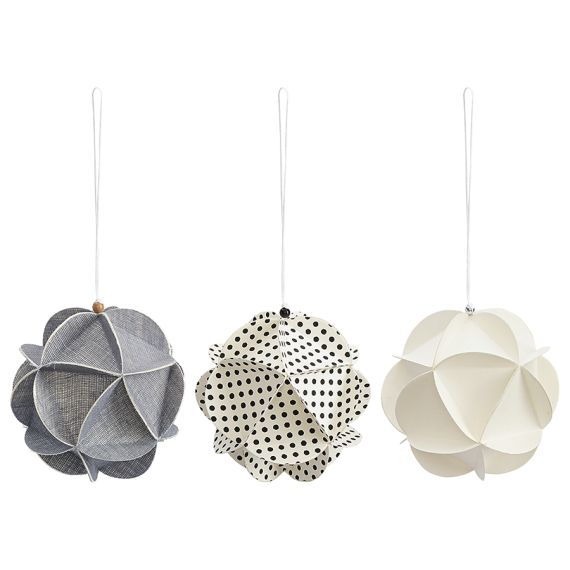 Набор елочных украшений из бумаги Fashion moments из коллекции New Year Essential, Tkano